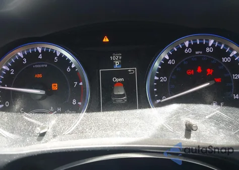 2014 Toyota Highlander Limited V6 z USA, uszkodzony, nr VIN 5TDYKRFH8ES020709